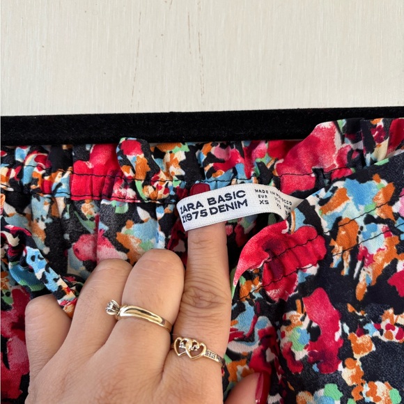 Zara Multicolor Floral Off-Shoulder Blouse - Picture 3 of 3